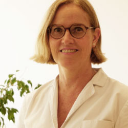 Dra. Bort, oftalmóloga